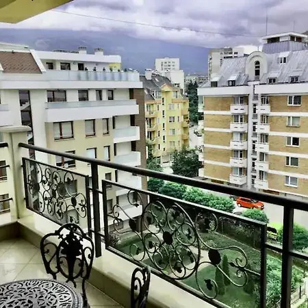 Luxury 4-room In The Complex Resedentia Anastasia In The Center Of